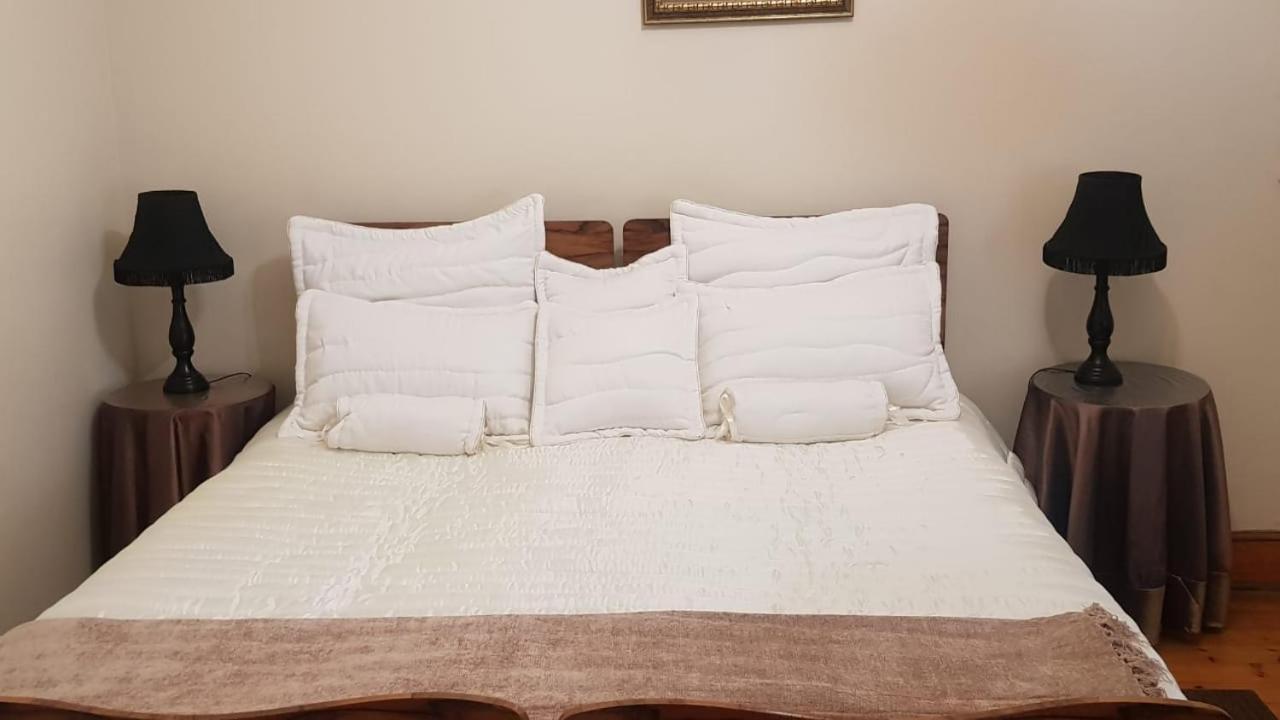 Upper Houghton Guesthouse Йоханесбург Екстериор снимка