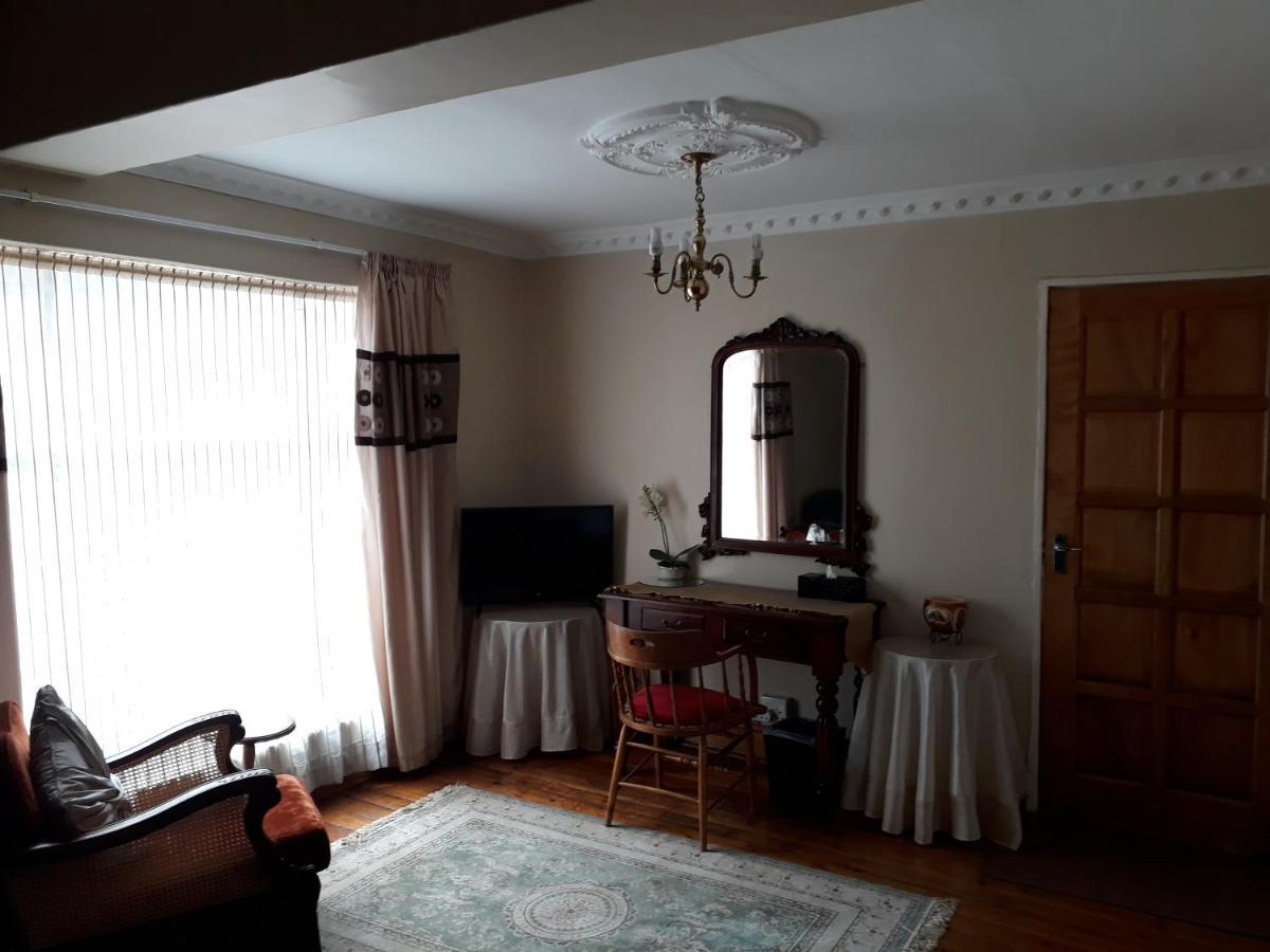 Upper Houghton Guesthouse Йоханесбург Екстериор снимка