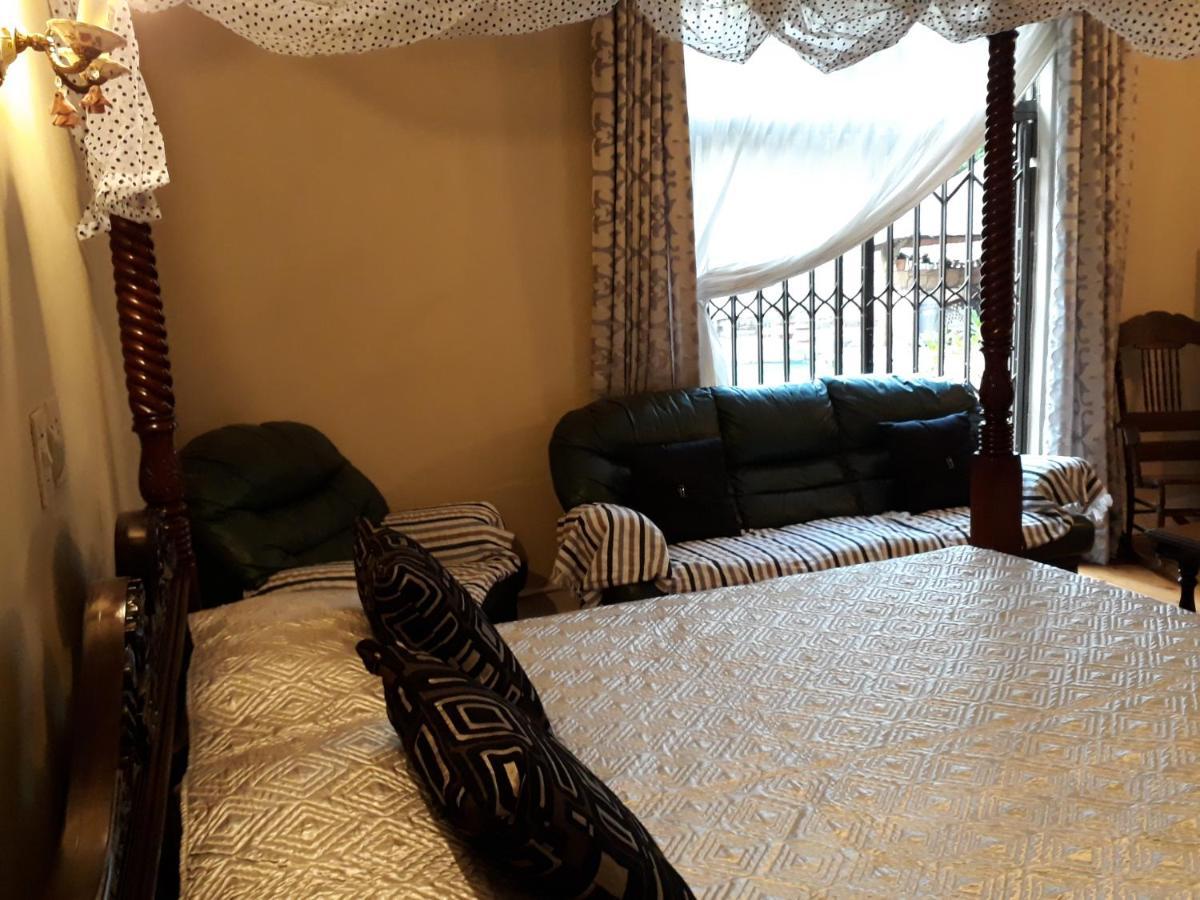 Upper Houghton Guesthouse Йоханесбург Екстериор снимка