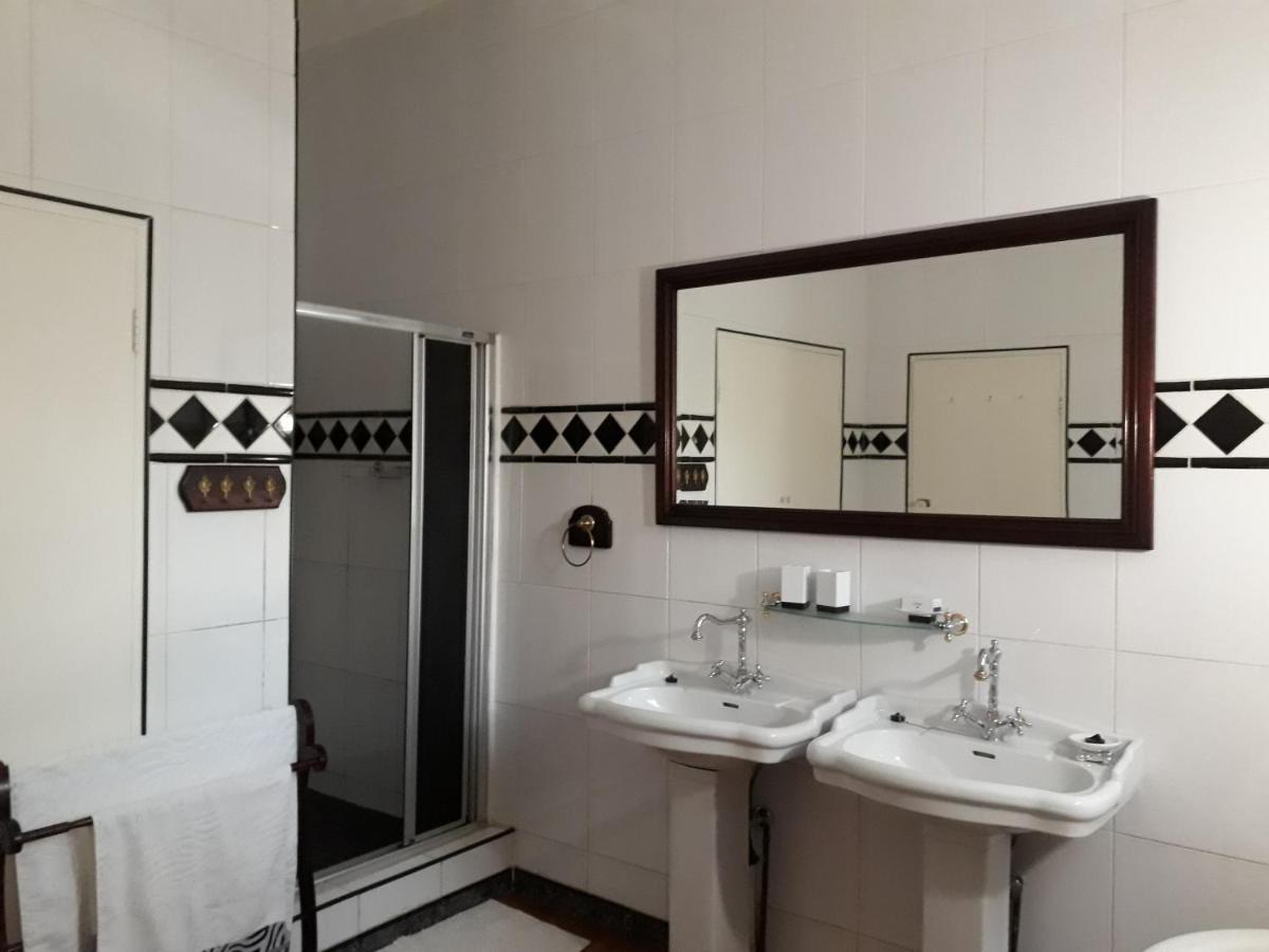 Upper Houghton Guesthouse Йоханесбург Екстериор снимка