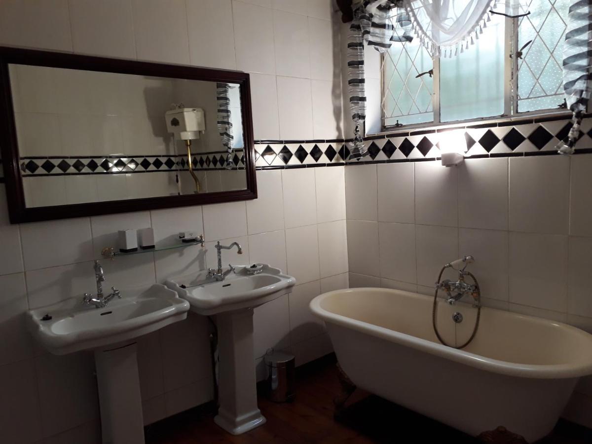 Upper Houghton Guesthouse Йоханесбург Екстериор снимка
