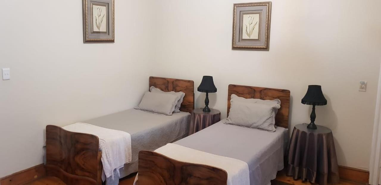 Upper Houghton Guesthouse Йоханесбург Екстериор снимка